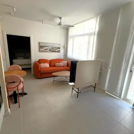 Ahoy Plaza Mayor エルダ